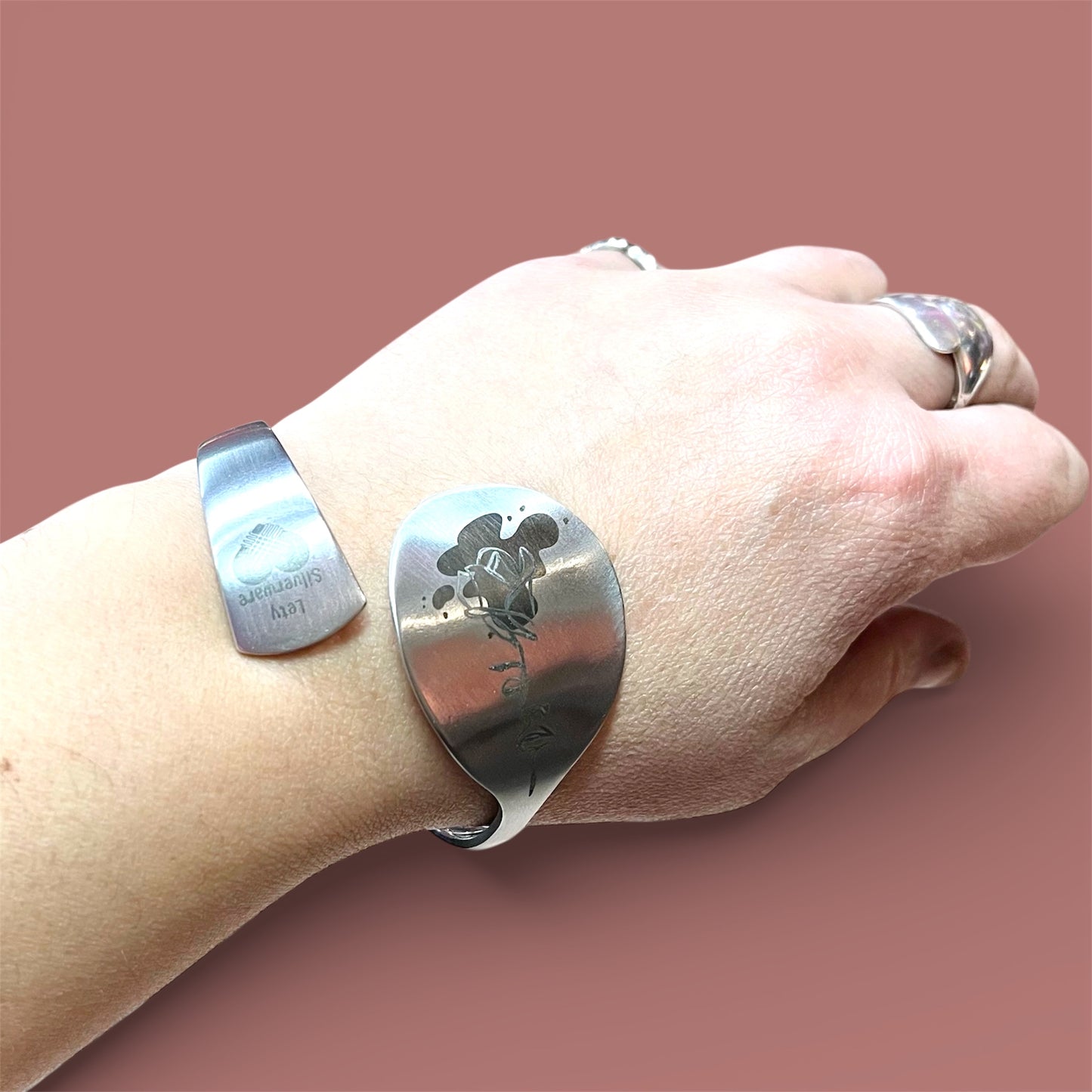 Bracciale Volto di Donna con Rosa