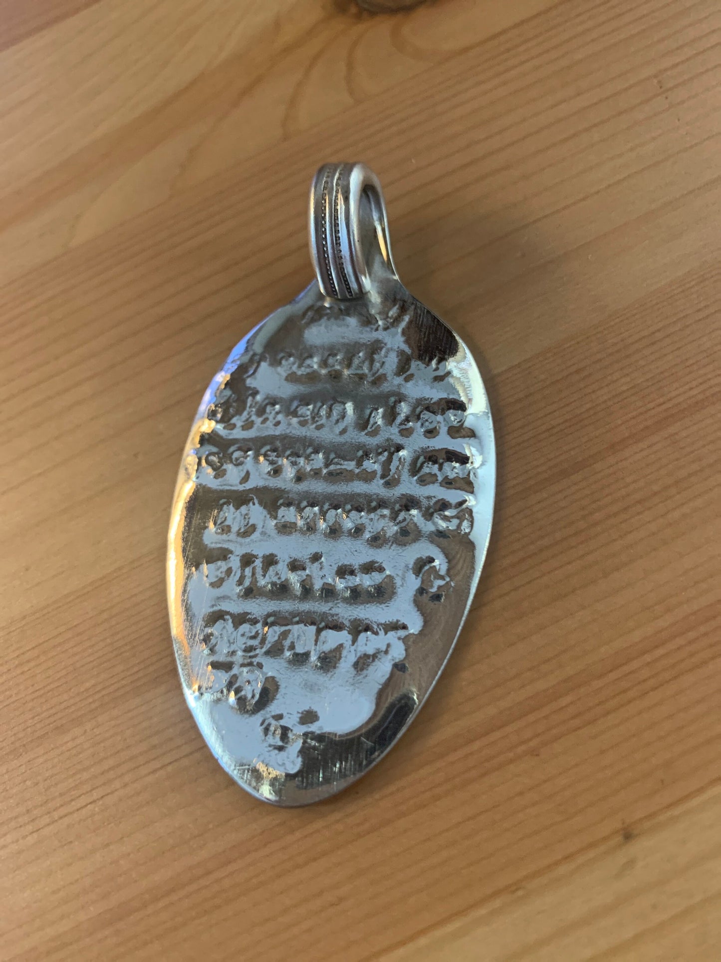 Collana su cucchiaio con scritta Sheffield Inglese